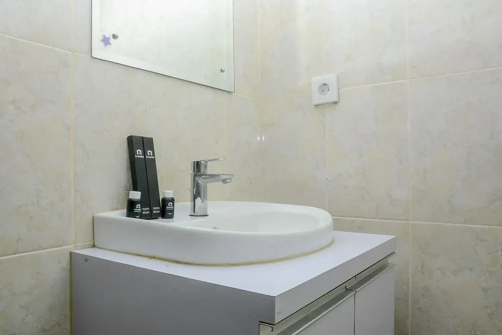 Джакарта: Best and Strategic Studio at Tamansari The Hive Apartment