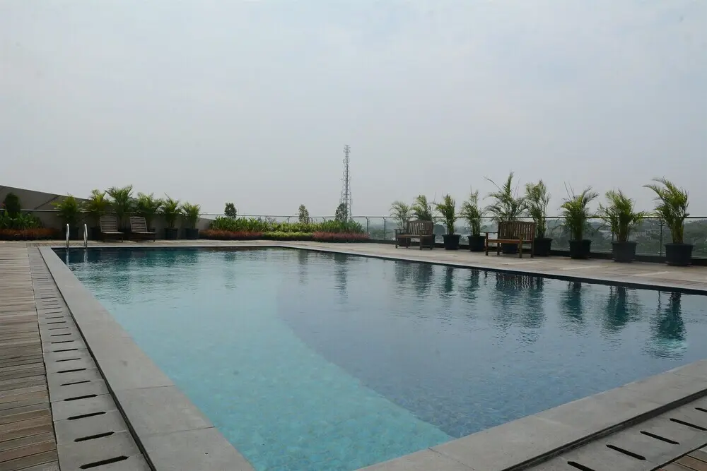 Южный Тангеранг: Comfy and Minimalist Studio Apartment at Tree Park BSD