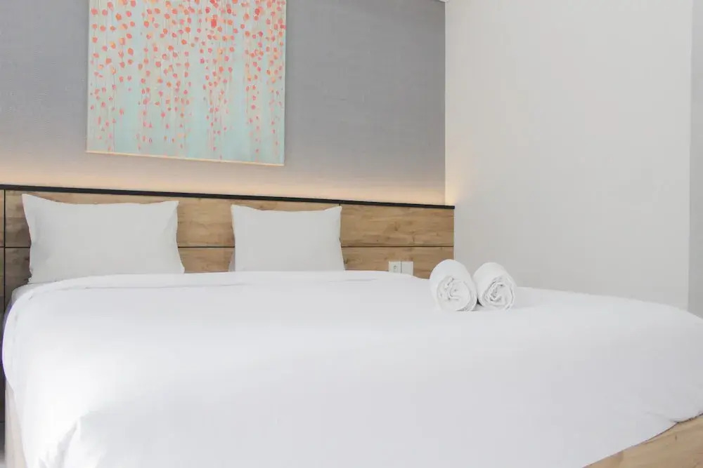 Legok: Best Studio Unit with Pool View Casa De Parco Apartment