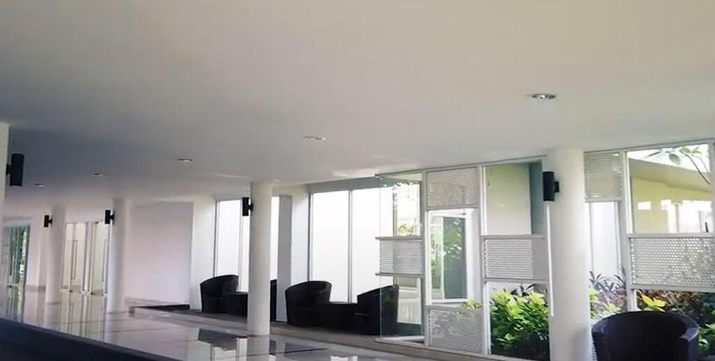 Legok: Best Studio Unit with Pool View Casa De Parco Apartment