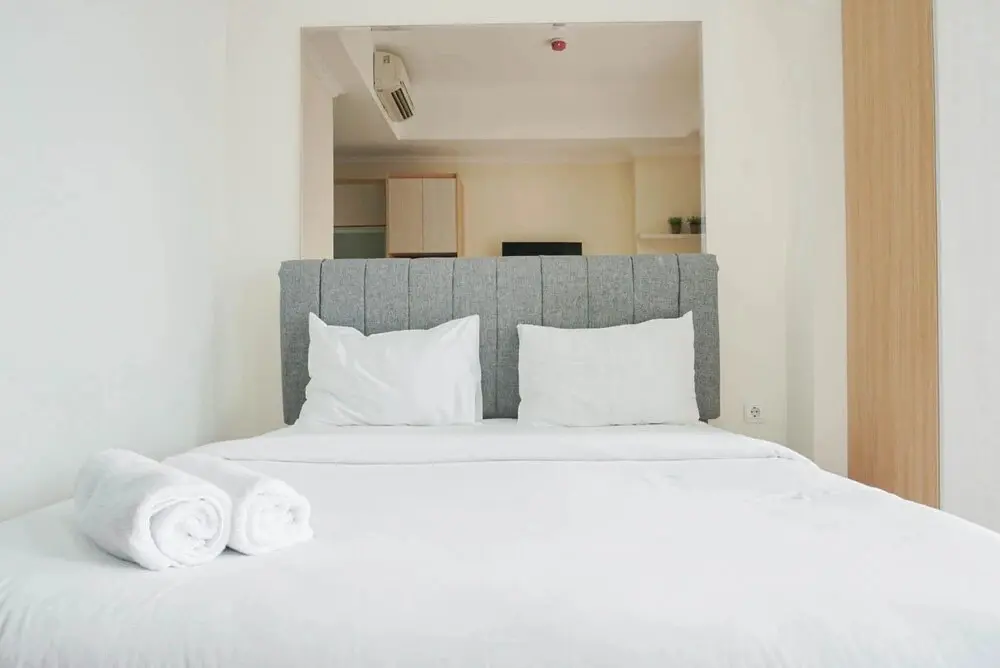 Джакарта: Best Studio with Pool View at Menteng Park Apartment