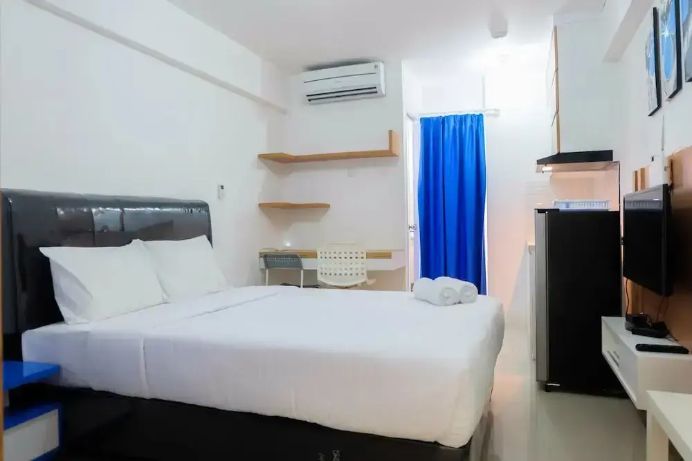 Джакарта: Comfy Studio Bassura City Apartment
