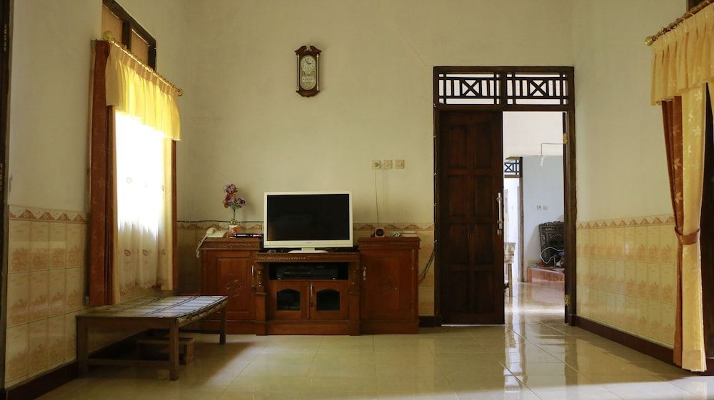 Харготирто: Sutriyanto Homestay - Hostel