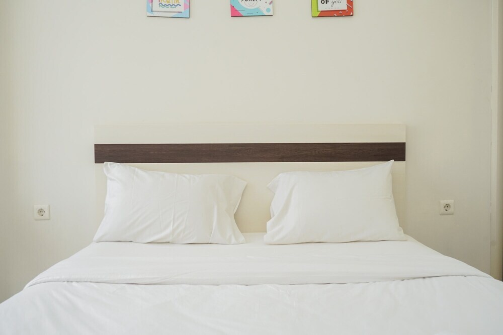 Legok: Comfy And Nice 1Br Saveria Apartment