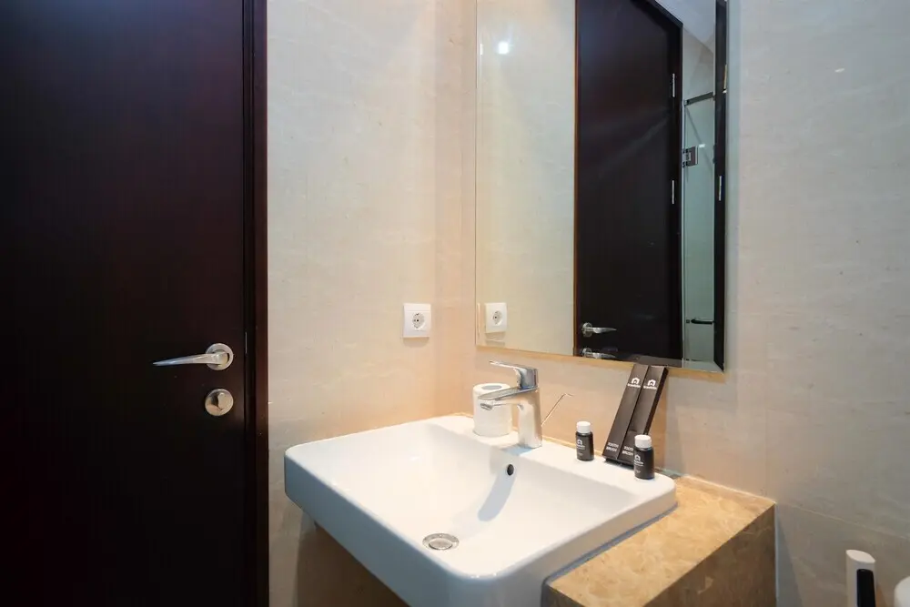 Джакарта: Homey And Comfy Studio Room At Menteng Park Apartment