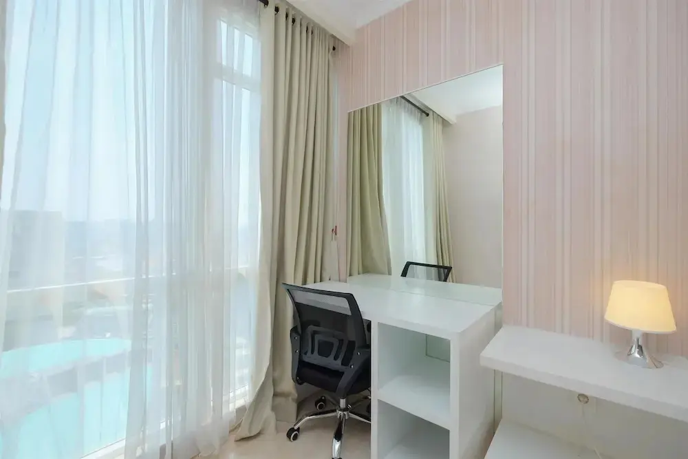 Джакарта: Homey And Comfy Studio Room At Menteng Park Apartment