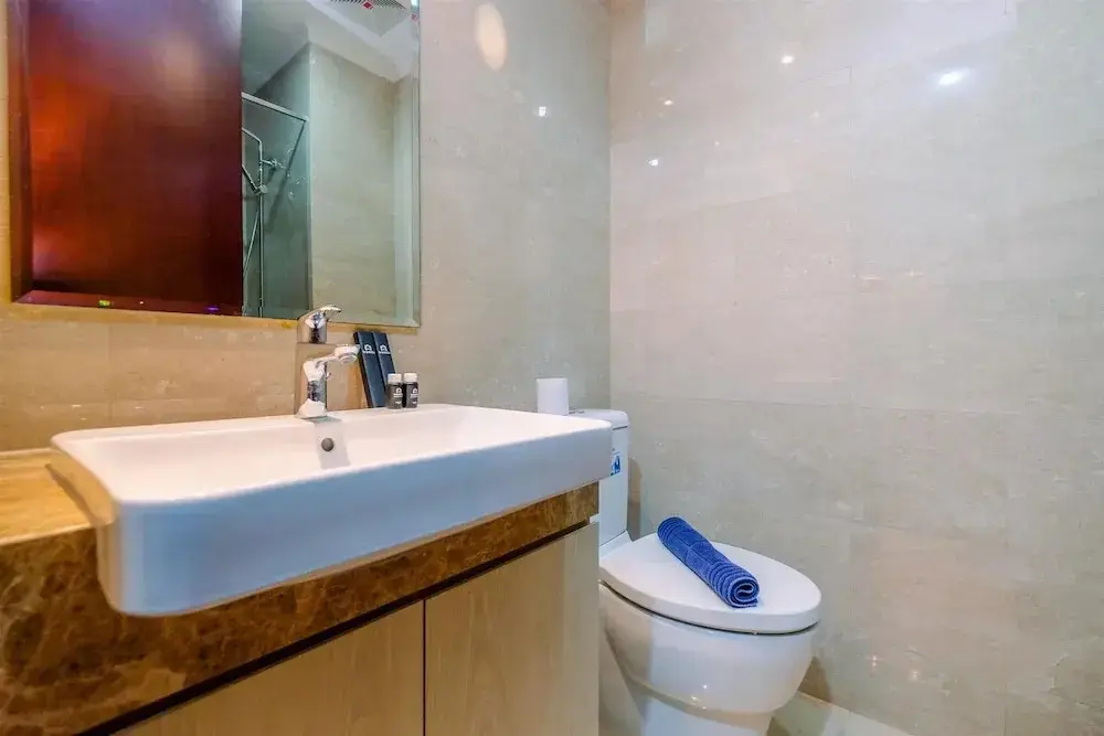 Джакарта: Strategic And Comfort Studio At Menteng Park Apartment