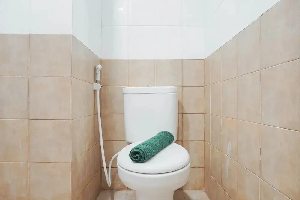 Джакарта: Comfy Studio Green Pramuka City Apartment Near Mall