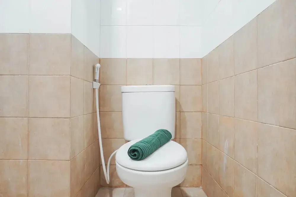 Джакарта: Comfy Studio Green Pramuka City Apartment Near Mall