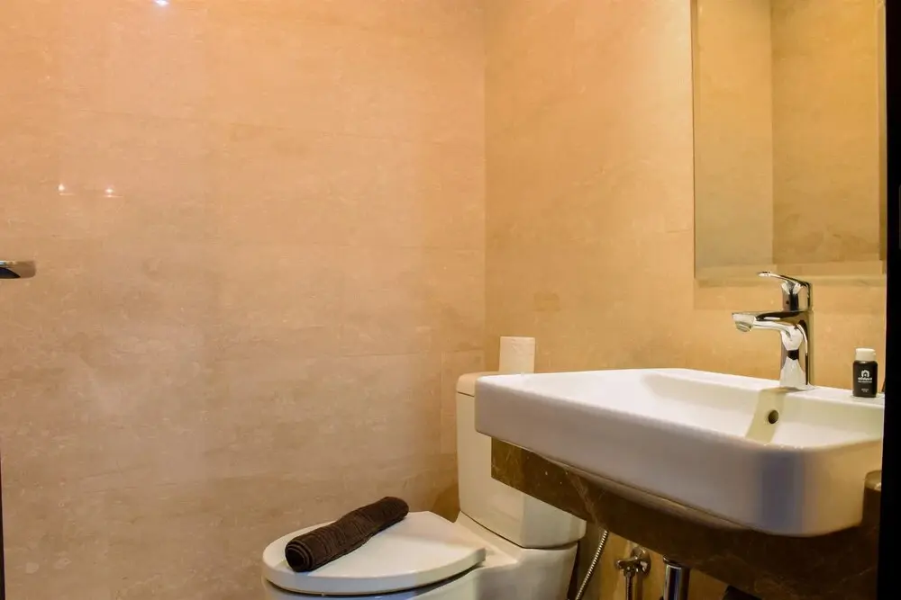 Джакарта: Nice and Fancy Studio at Menteng Park Apartment