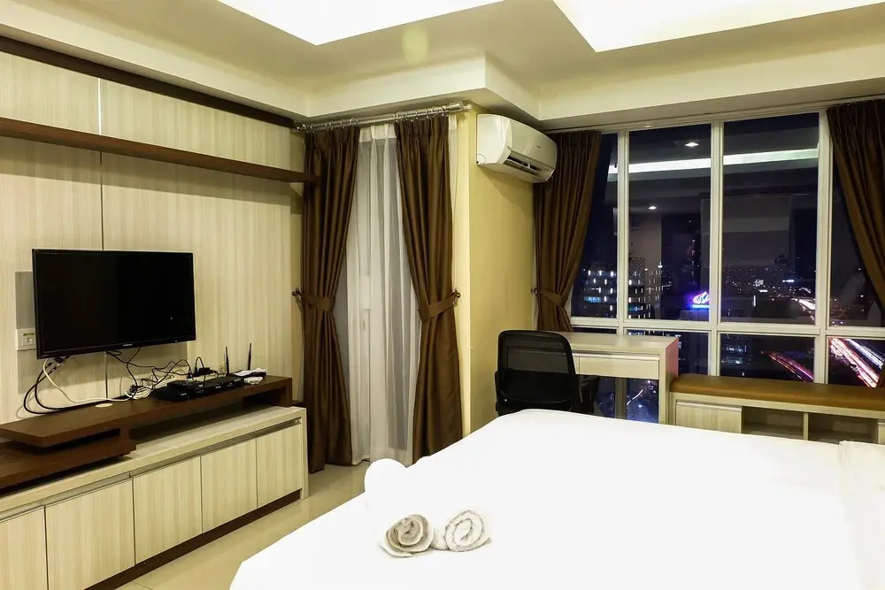 Джакарта: Modern Furnished Studio Apartment Near MT Haryono And Cawang