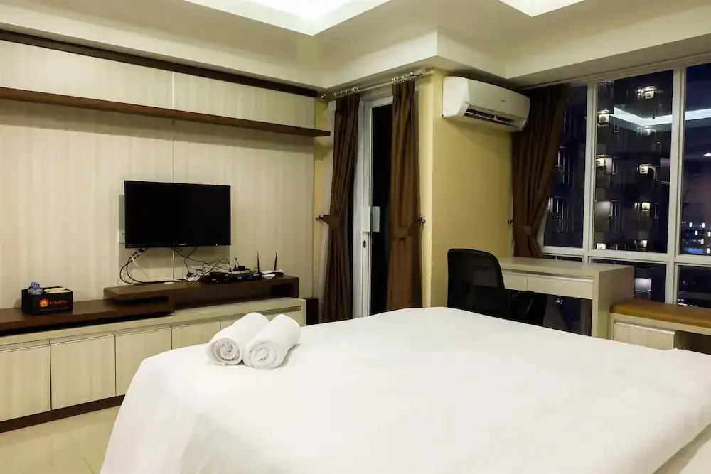 Джакарта: Modern Furnished Studio Apartment Near MT Haryono And Cawang