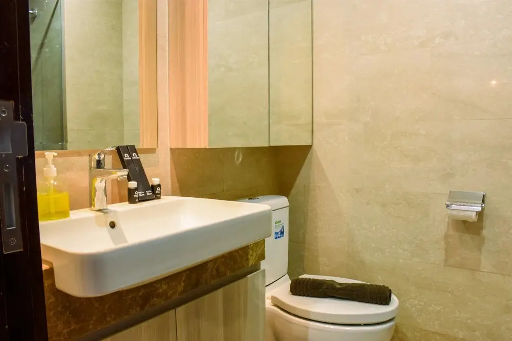 Джакарта: Strategic and Minimalist Studio at Menteng Park Apartment
