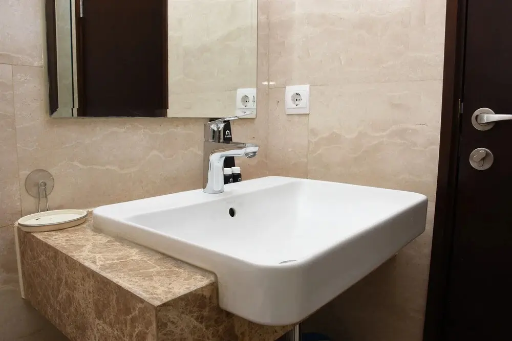 Джакарта: Stunning and Comfy Studio at Menteng Park Apartment