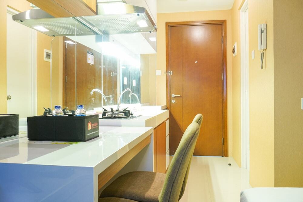 Джакарта: Comfortable Studio Room At Signature Park Grande Apartment