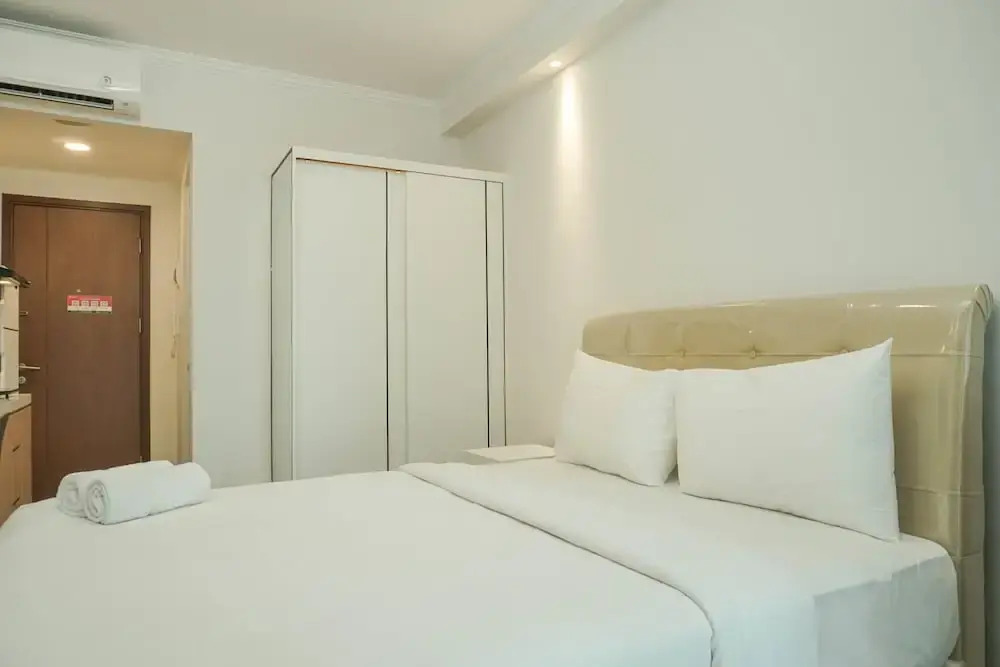 Джакарта: Well Appointed Studio Signature Park Grande Apartment