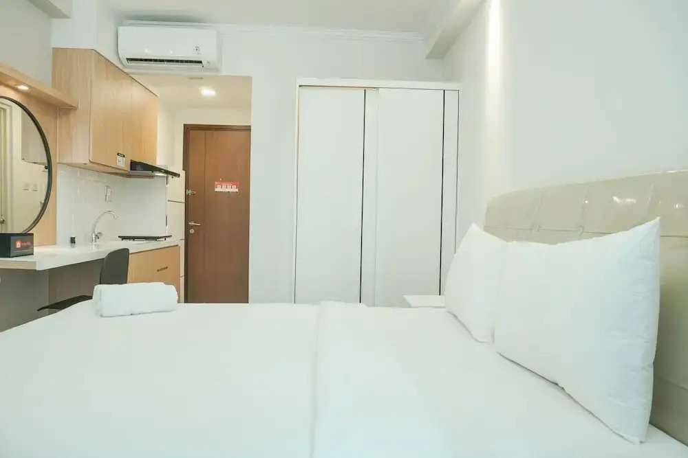 Джакарта: Well Appointed Studio Signature Park Grande Apartment