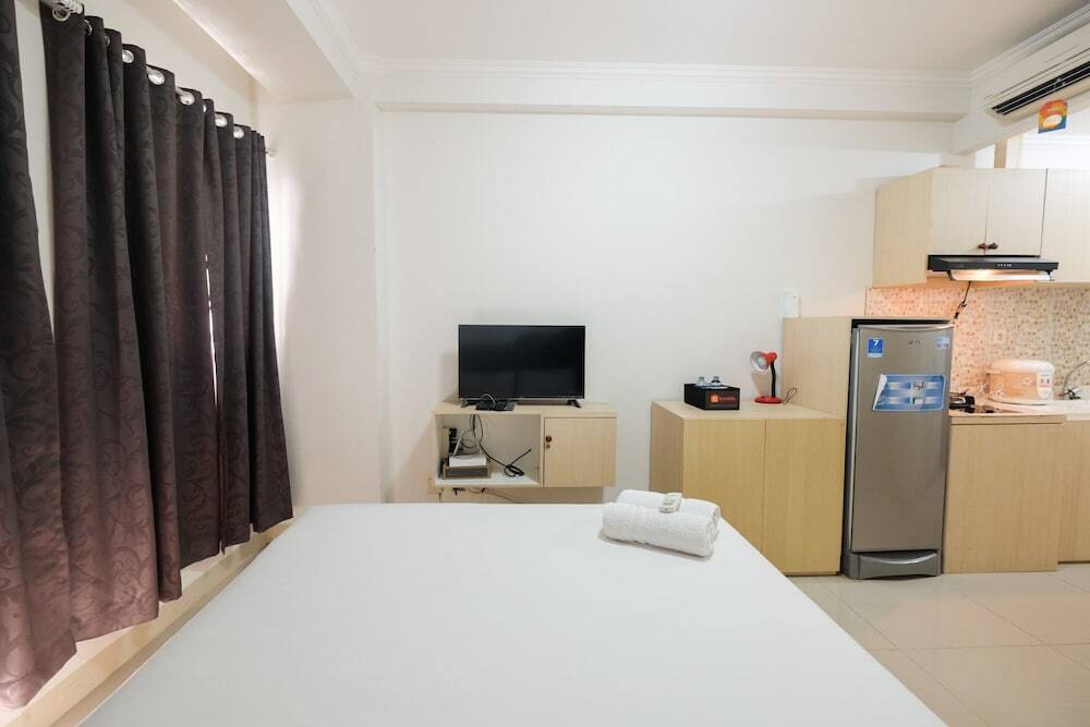 Джакарта: Comfortable Studio Apartment Signature Park Grande
