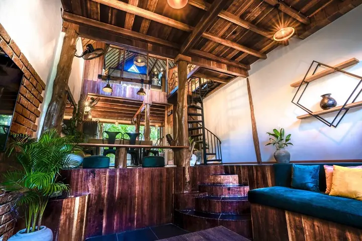 Гили Траванган: Gili Loft