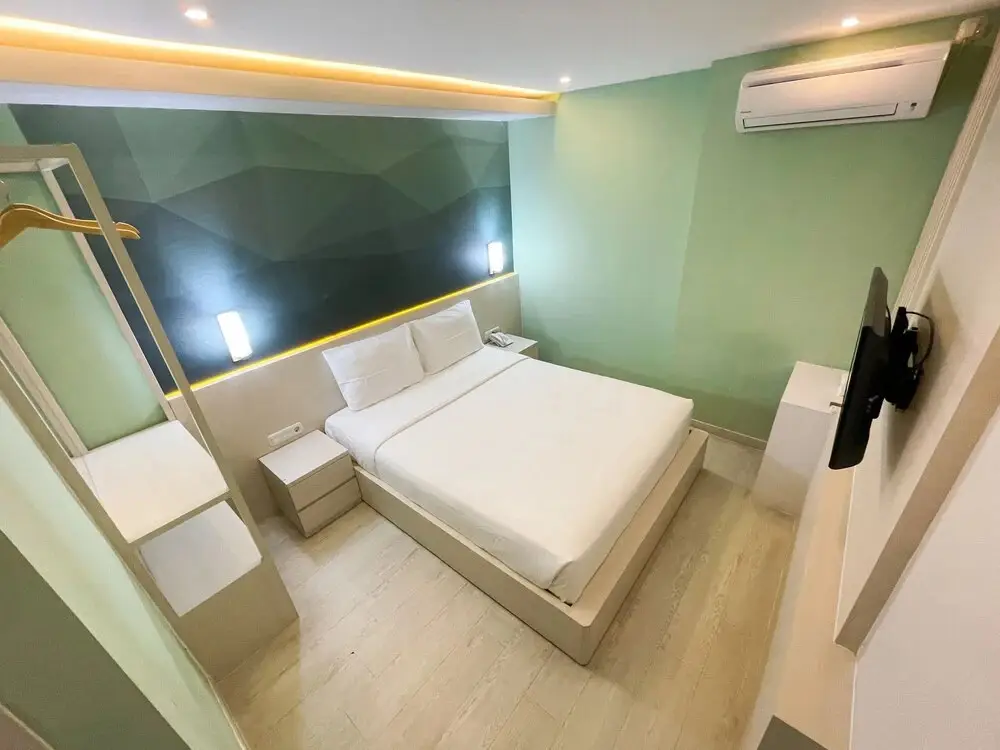 Джакарта: Leaf Hotel