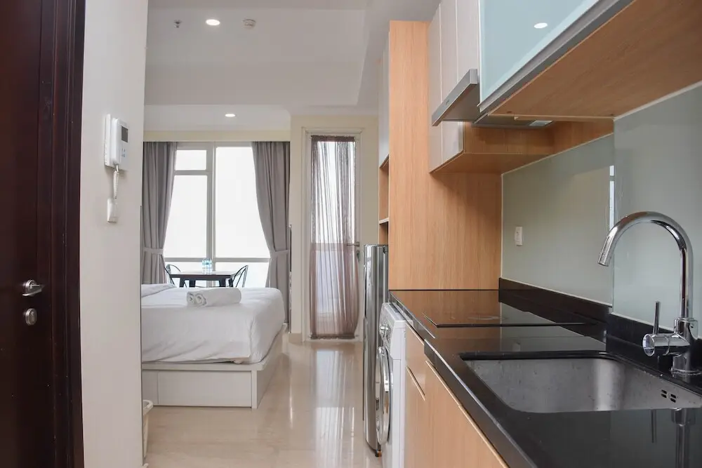 Джакарта: Spacious and Nice Studio at Menteng Park Apartment