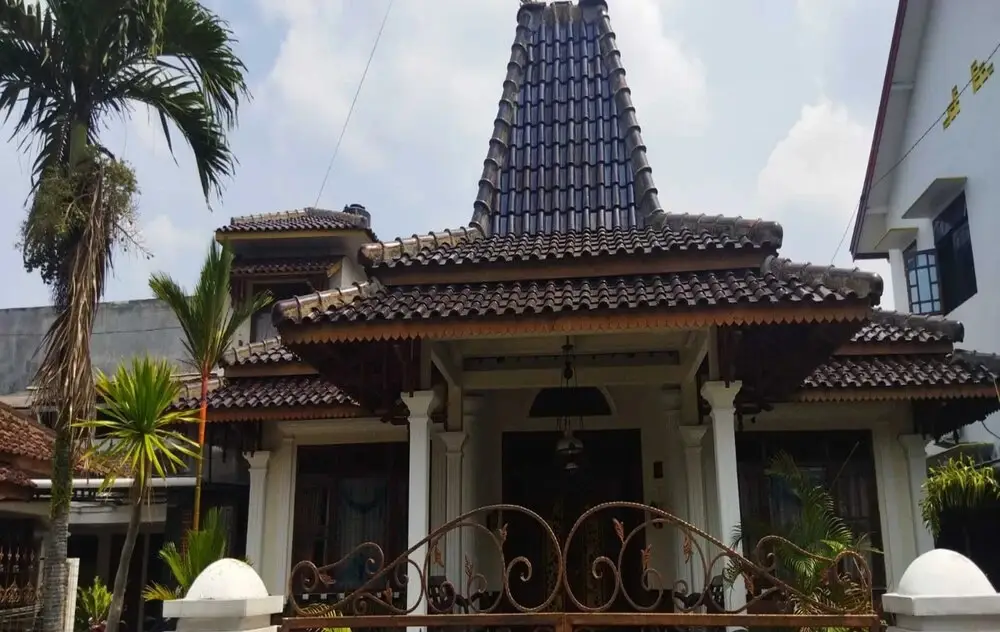 Ngaglik: Griya Joglo Kaliurang