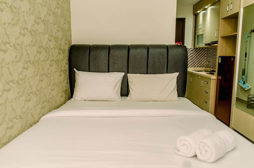 Legok: Comfy Studio At Saveria Bsd City Apartment
