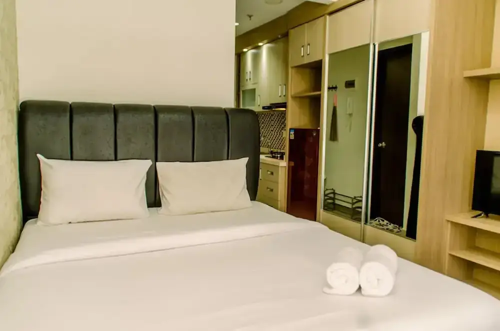 Legok: Comfy Studio At Saveria Bsd City Apartment
