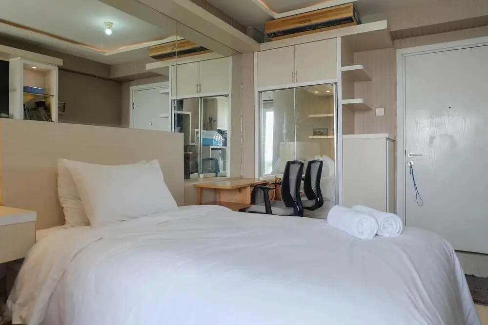 Джакарта: Nice And Fancy Studio At Green Pramuka City Apartment