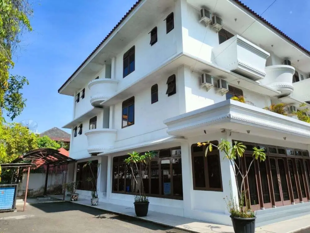 Медан: Wisma Hari Kota