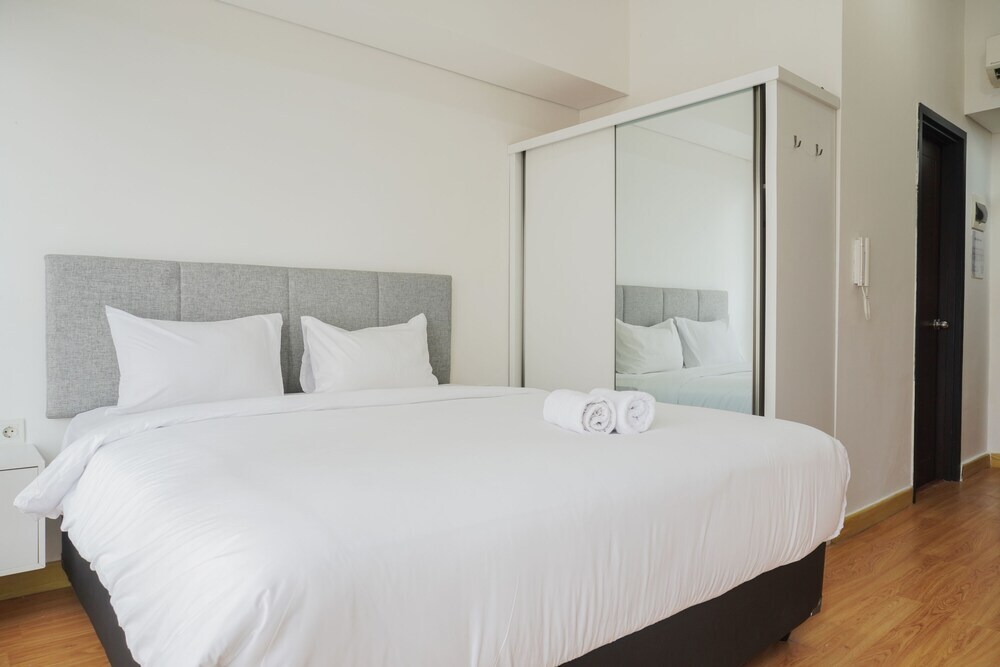 Legok: Nice And Cozy Studio Room At Casa De Parco Apartment