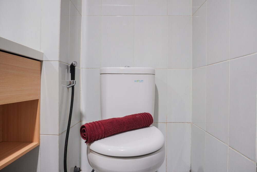 Legok: Nice And Cozy Studio Room At Casa De Parco Apartment