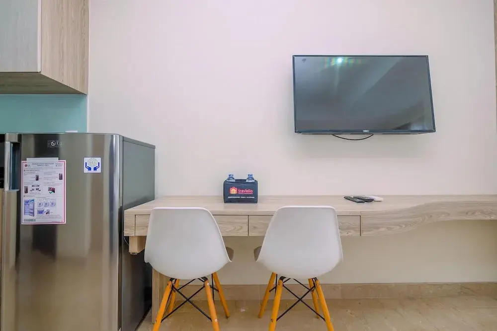 Джакарта: Nice And Strategic Studio At Menteng Park Apartment