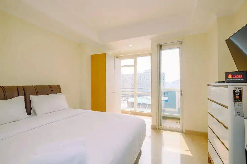 Джакарта: Best Deal And Comfy Studio At Menteng Park Apartment