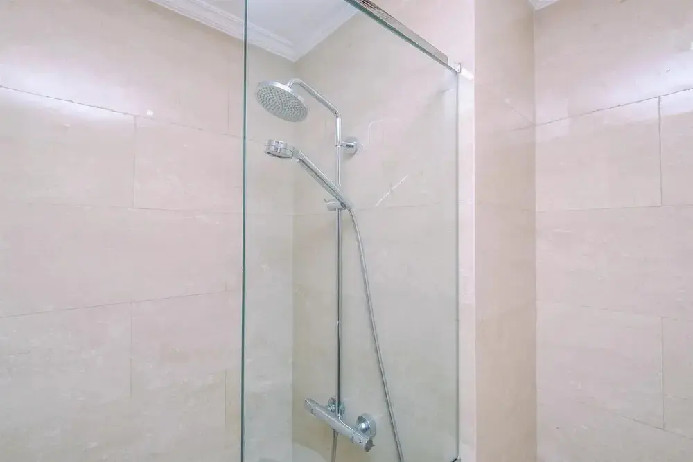 Джакарта: Best Deal And Comfy Studio At Menteng Park Apartment