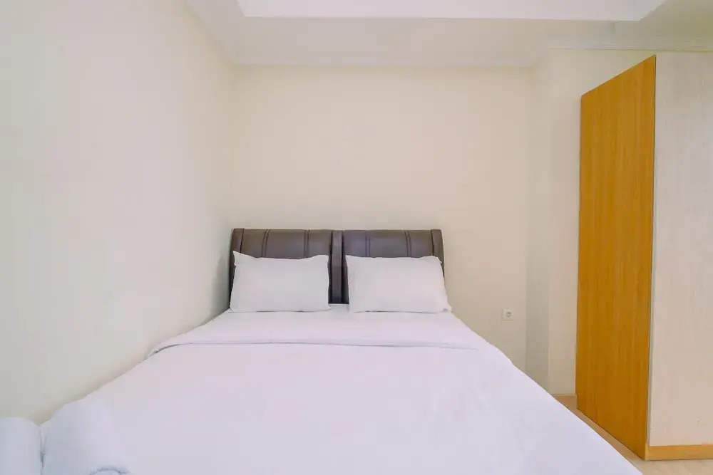 Джакарта: Best Deal And Comfy Studio At Menteng Park Apartment