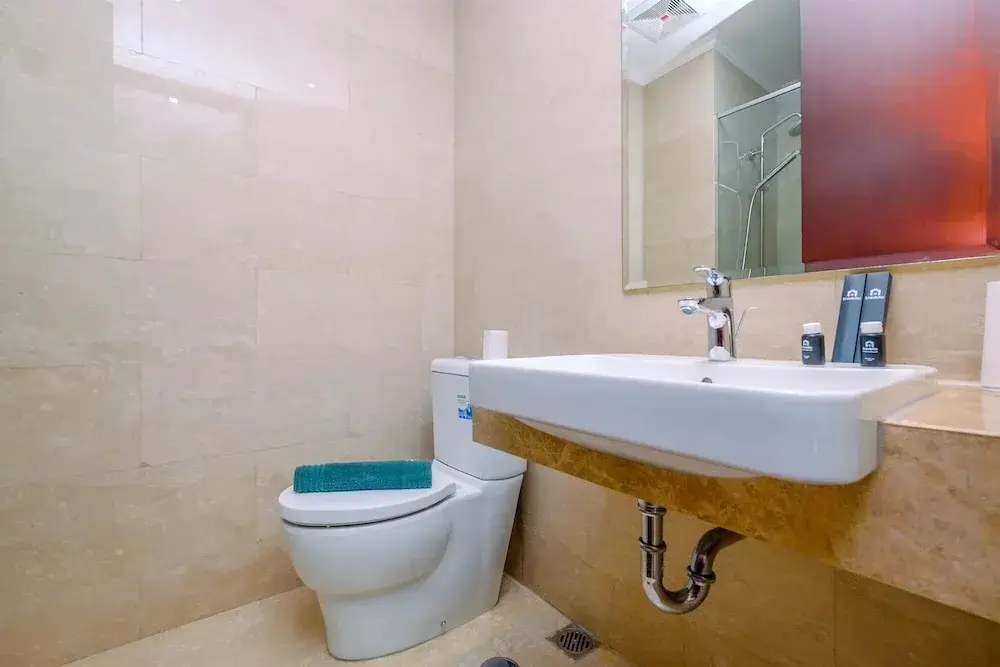 Джакарта: Best Deal And Comfy Studio At Menteng Park Apartment