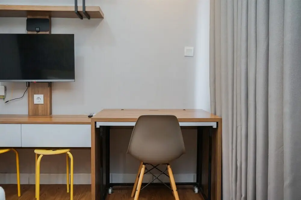 Legok: Homey And Cozy Stay Studio Room At Casa De Parco Apartment