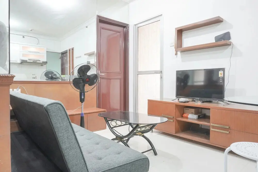 Джакарта: Fully Furnished And Comfy 2Br Apartment At Gajah Mada Mediterania