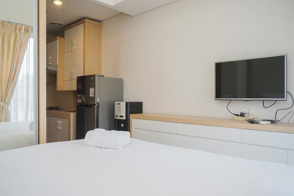 Legok: Comfortable And Stunning Studio Saveria Bsd City Apartment