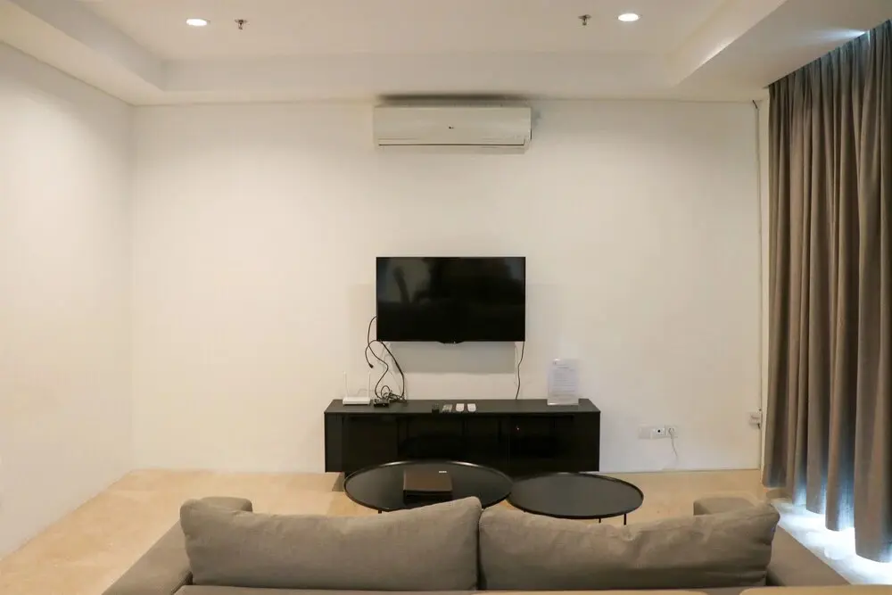 Джакарта: Spacious 3BR Apartment at Veranda Residence Puri