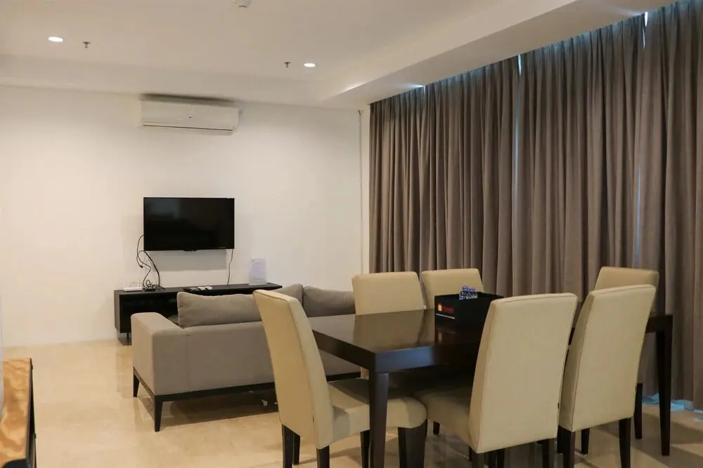 Джакарта: Spacious 3BR Apartment at Veranda Residence Puri