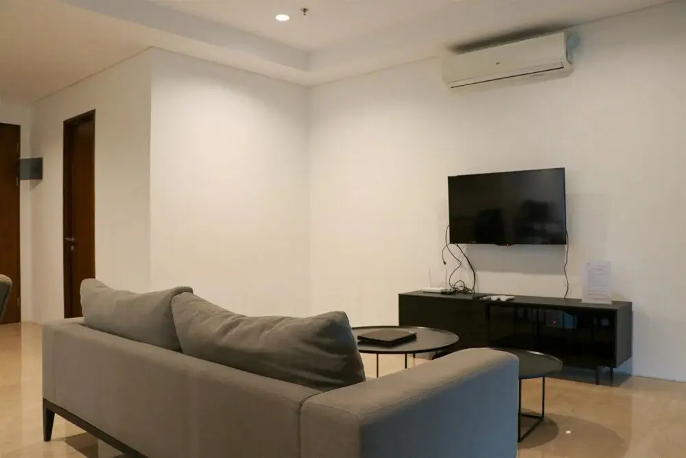 Джакарта: Spacious 3BR Apartment at Veranda Residence Puri