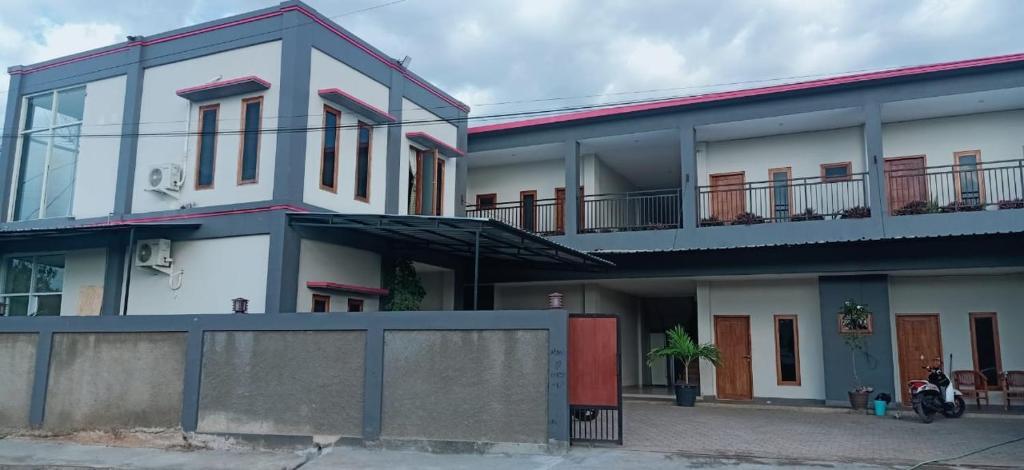 Лабуан-Баджо: Lembunai Home Stay