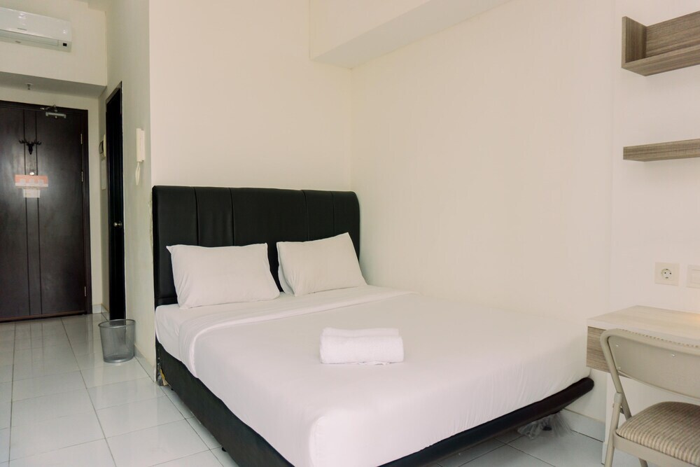 Legok: Elegant And Nice Studio Casa De Parco Apartment Near Ice Bsd