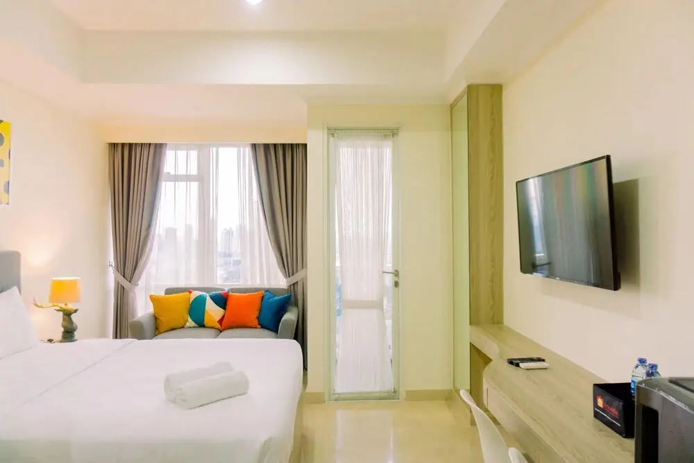 Джакарта: Modern Look And Comfort Studio At Menteng Park Apartment