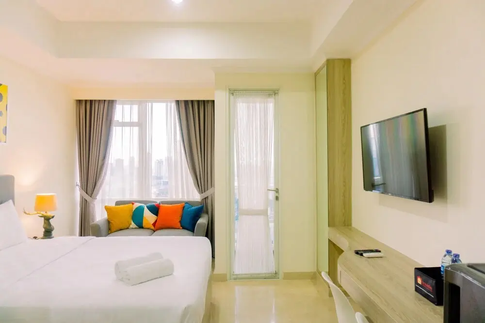 Джакарта: Modern Look And Comfort Studio At Menteng Park Apartment