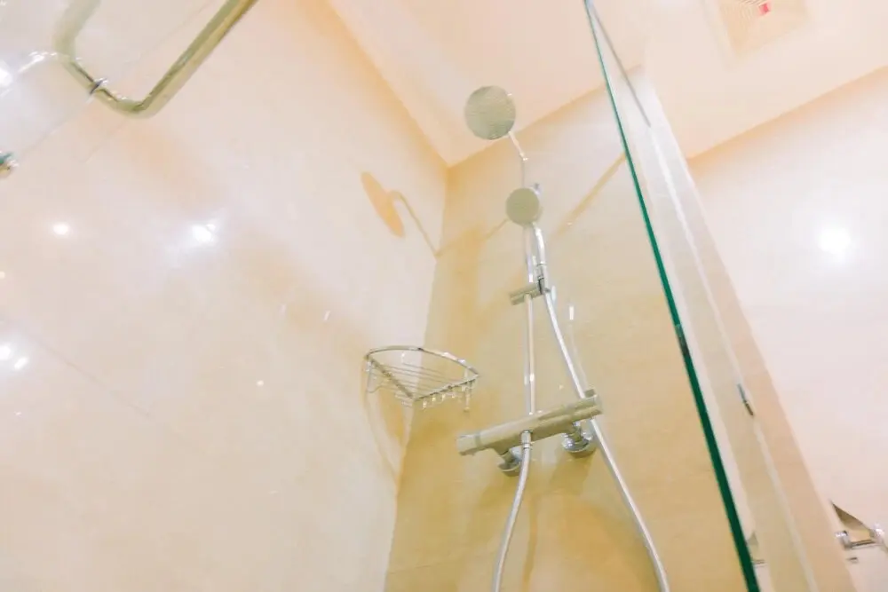 Джакарта: Modern Look And Comfort Studio At Menteng Park Apartment