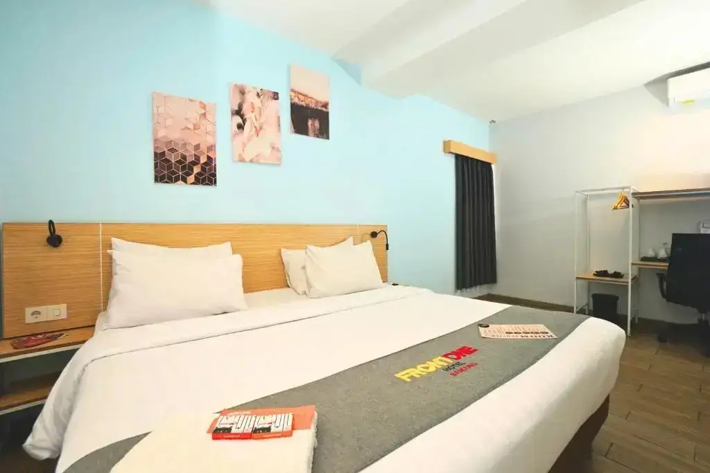 Бандунг: Front One Hotel Pasir Koja Bandung