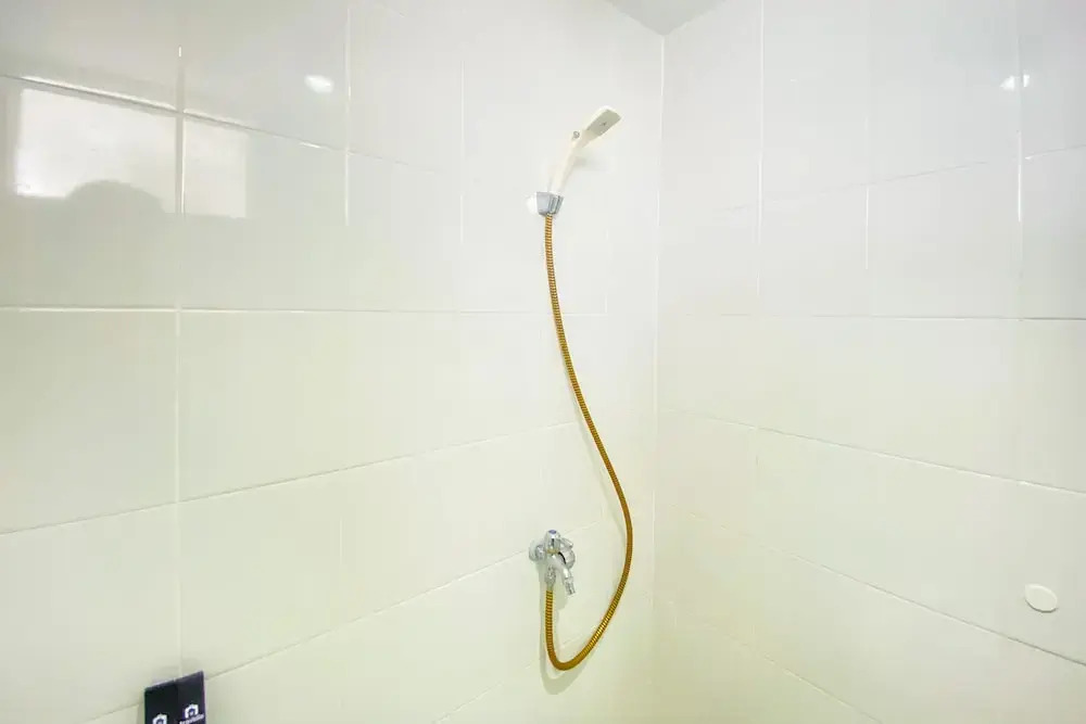 Джакарта: Modern Design And Cozy Studio At Bassura City Apartment